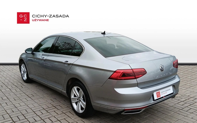 Volkswagen Passat cena 95900 przebieg: 144399, rok produkcji 2019 z Opoczno małe 781